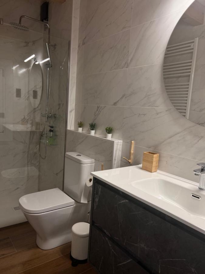 Apartamentos Turisticos: Tu Casa En Sahun 외부 사진